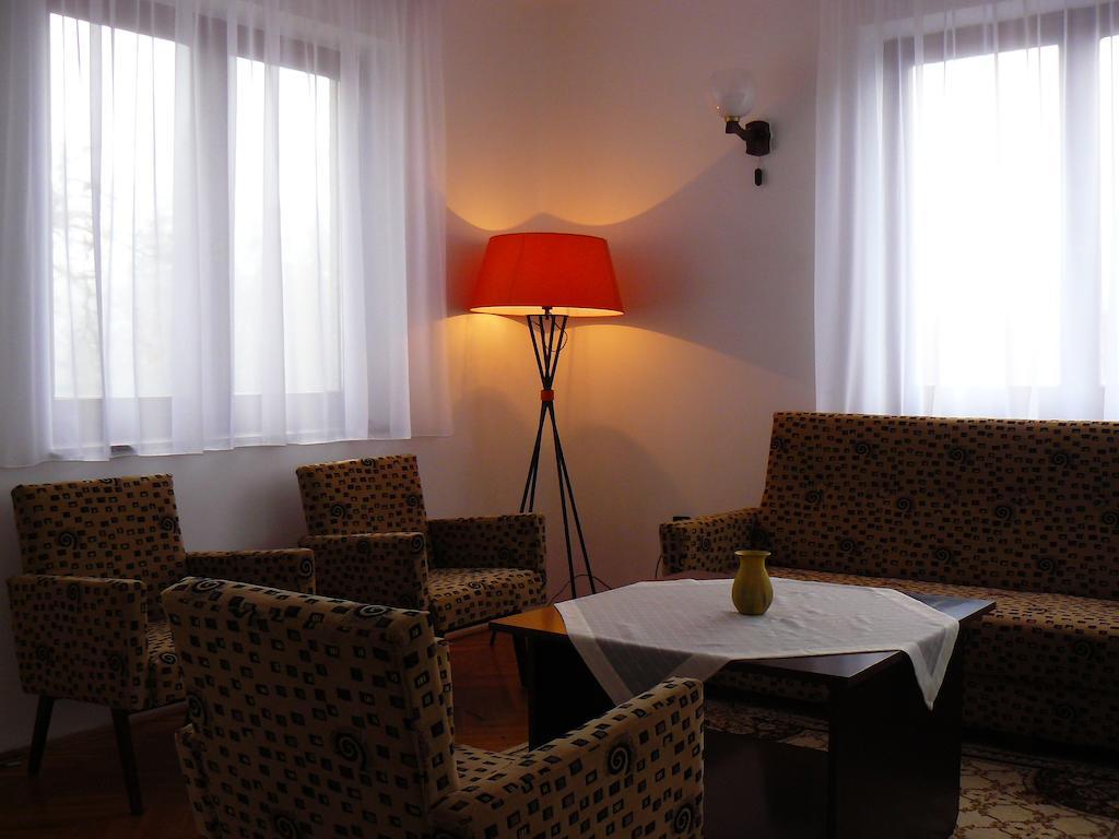 Diana Panzio Bed and Breakfast Matrafured Buitenkant foto
